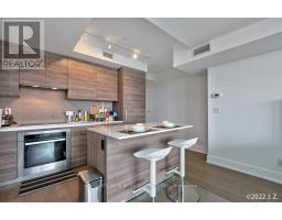 1601 - 200 Bloor Street W, Toronto, ON M5S1T8 Photo 9