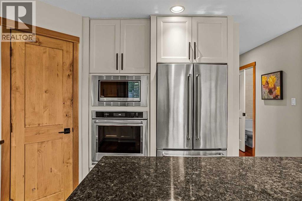 408 Canyon Close — photo 14