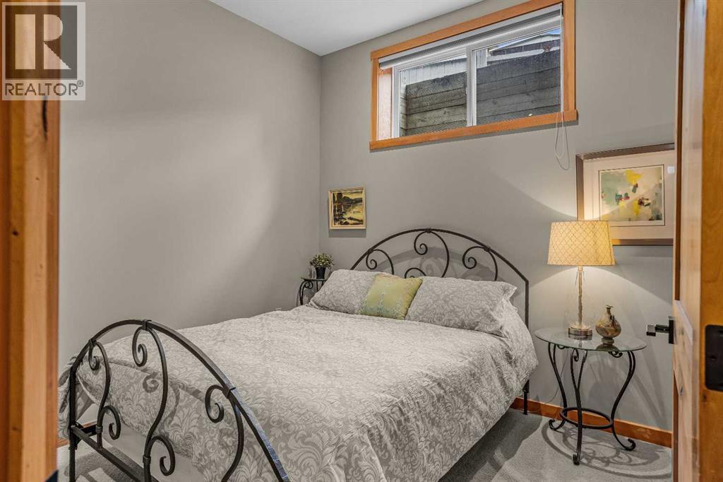 408 Canyon Close — photo 39