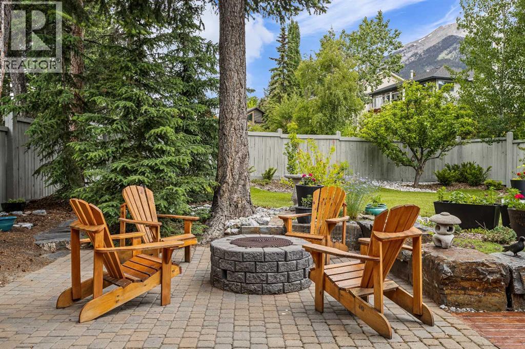 408 Canyon Close — photo 23