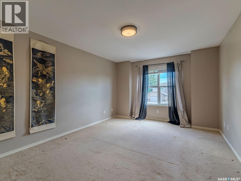 #214 615 Lynd CRESCENT - 18