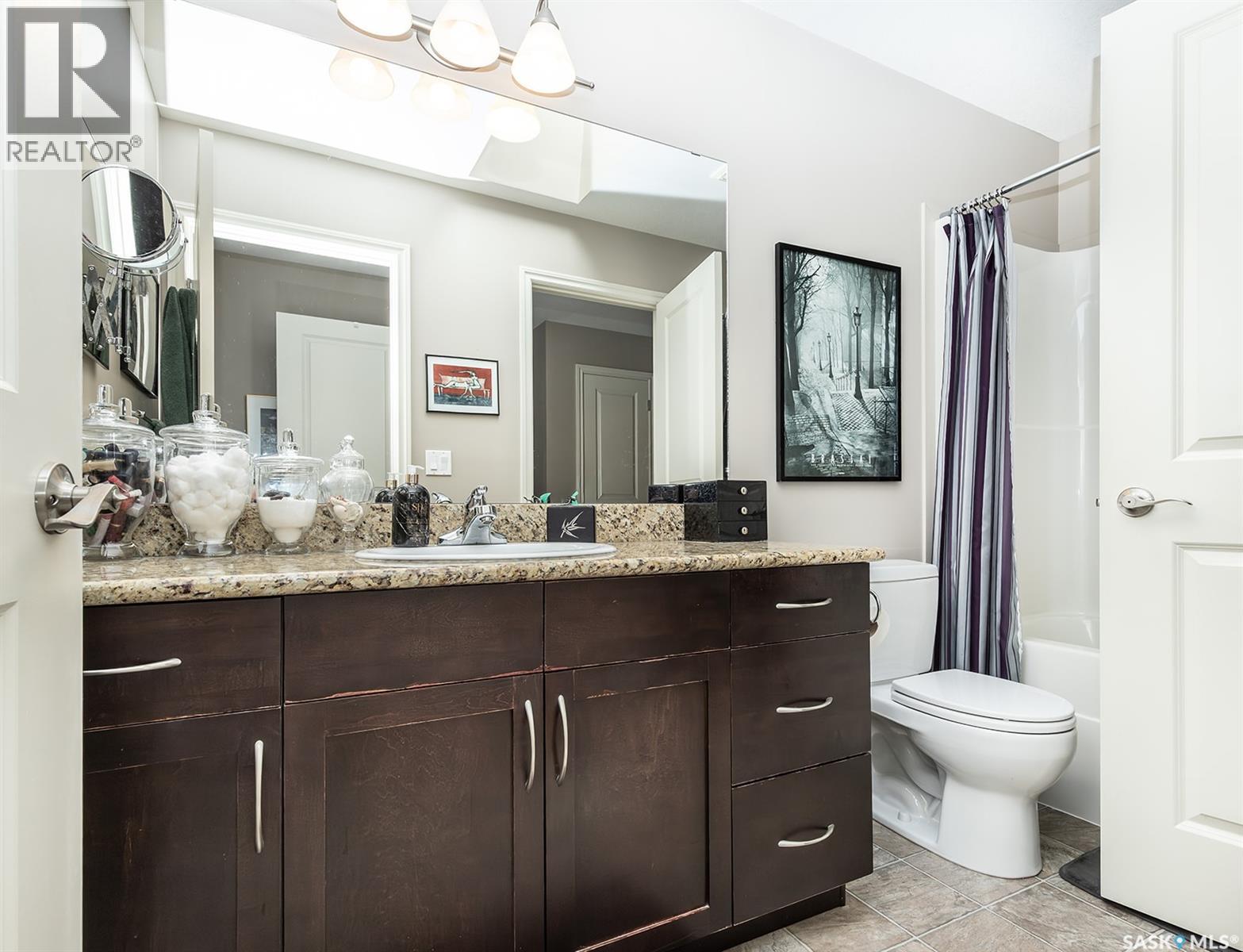 #214 615 Lynd CRESCENT - 24