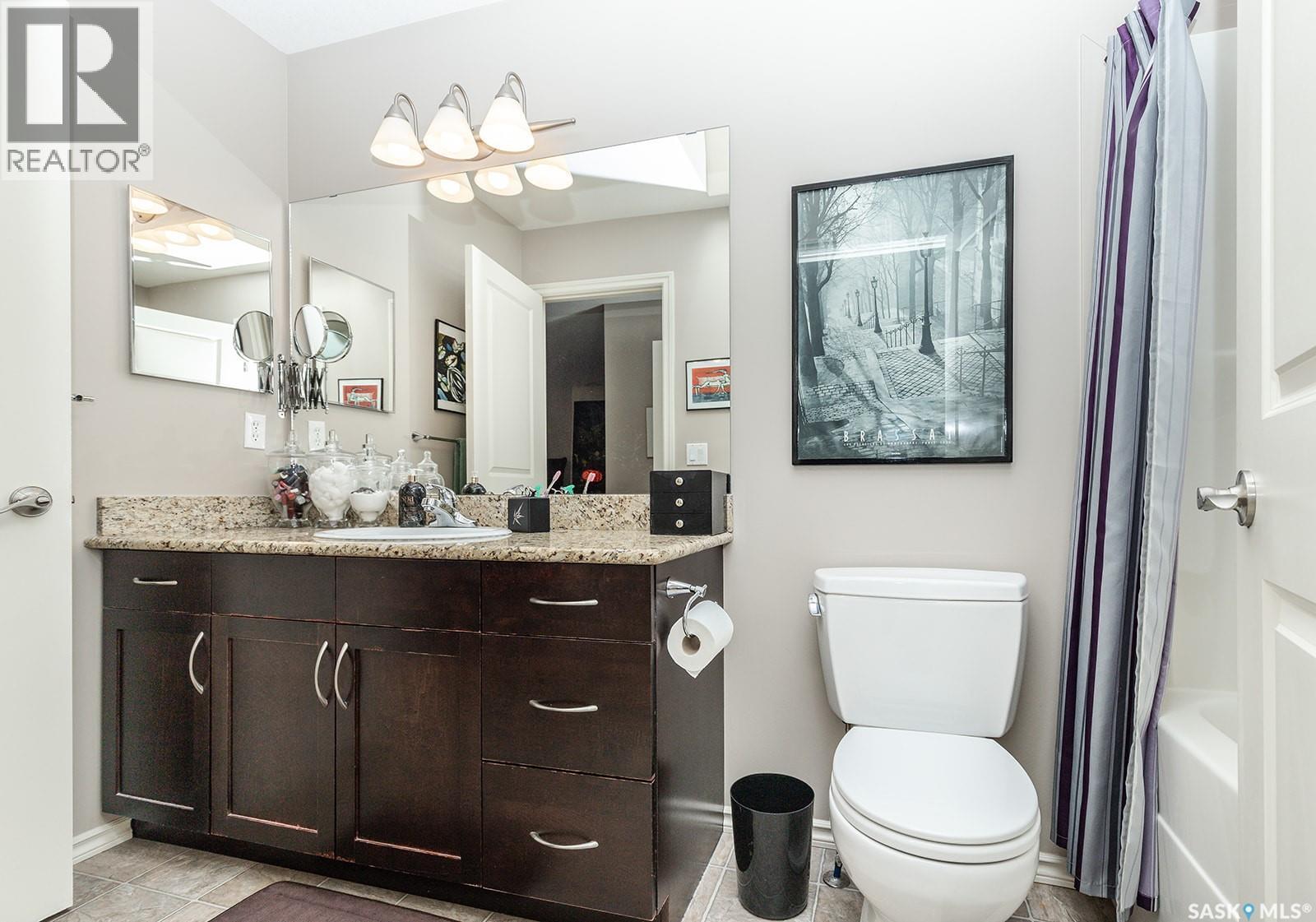 #214 615 Lynd CRESCENT - 25