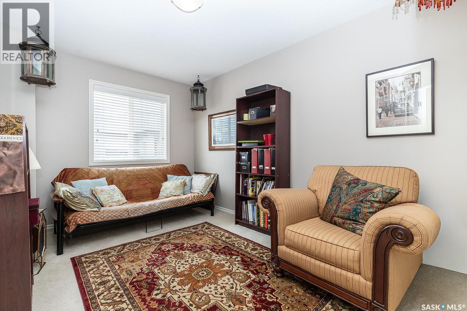 #214 615 Lynd CRESCENT - 28