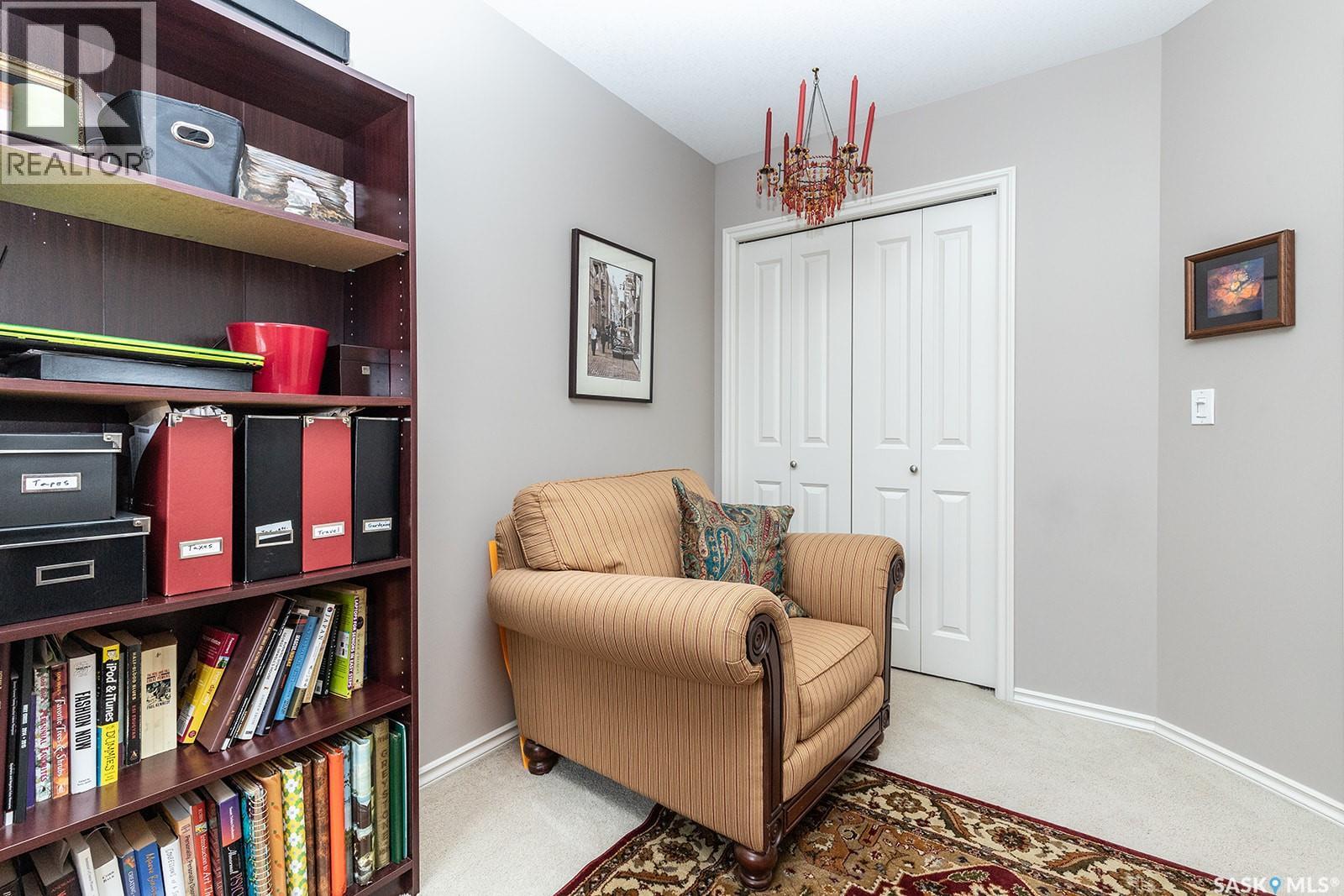 #214 615 Lynd CRESCENT - 29