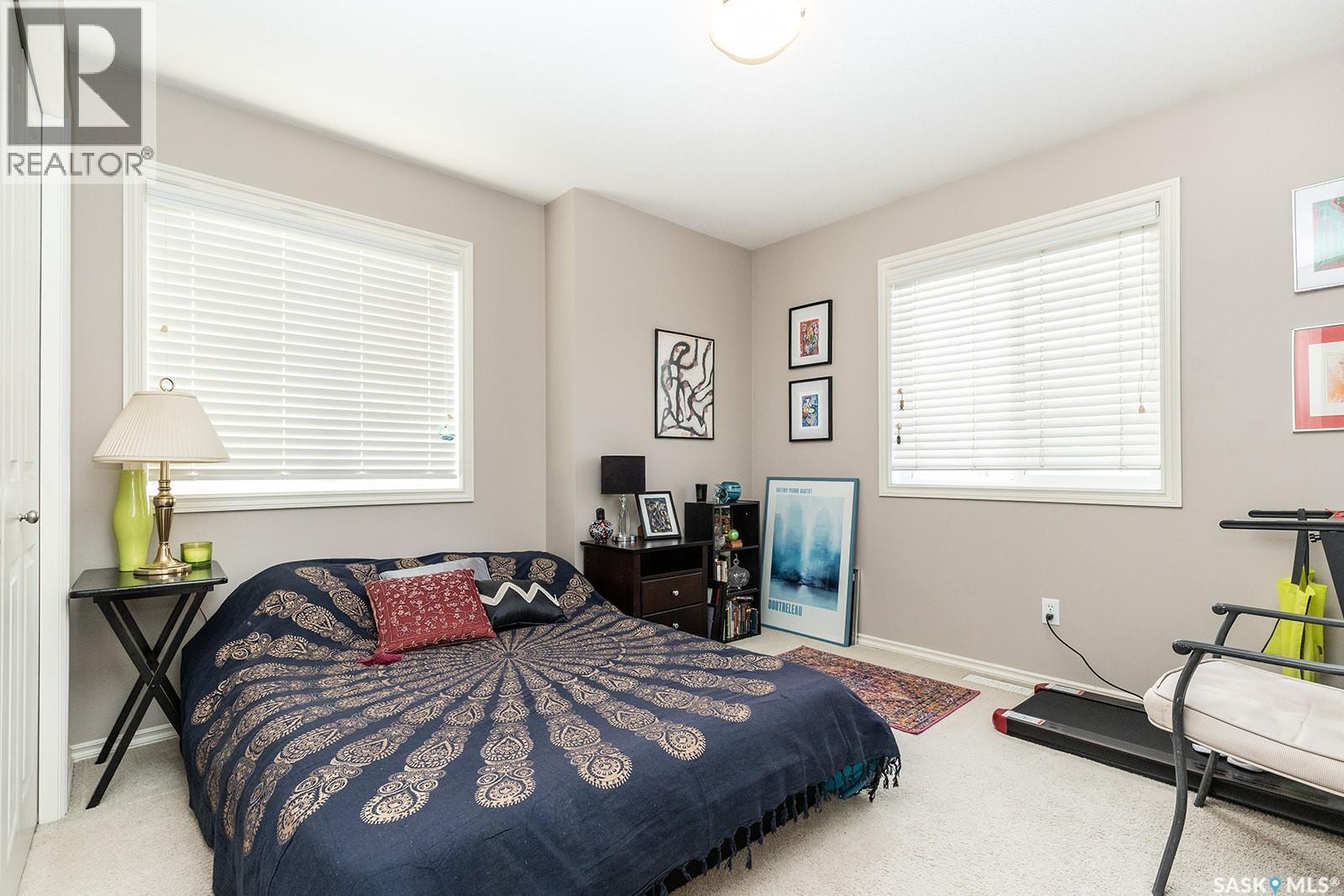 #214 615 Lynd CRESCENT - 30