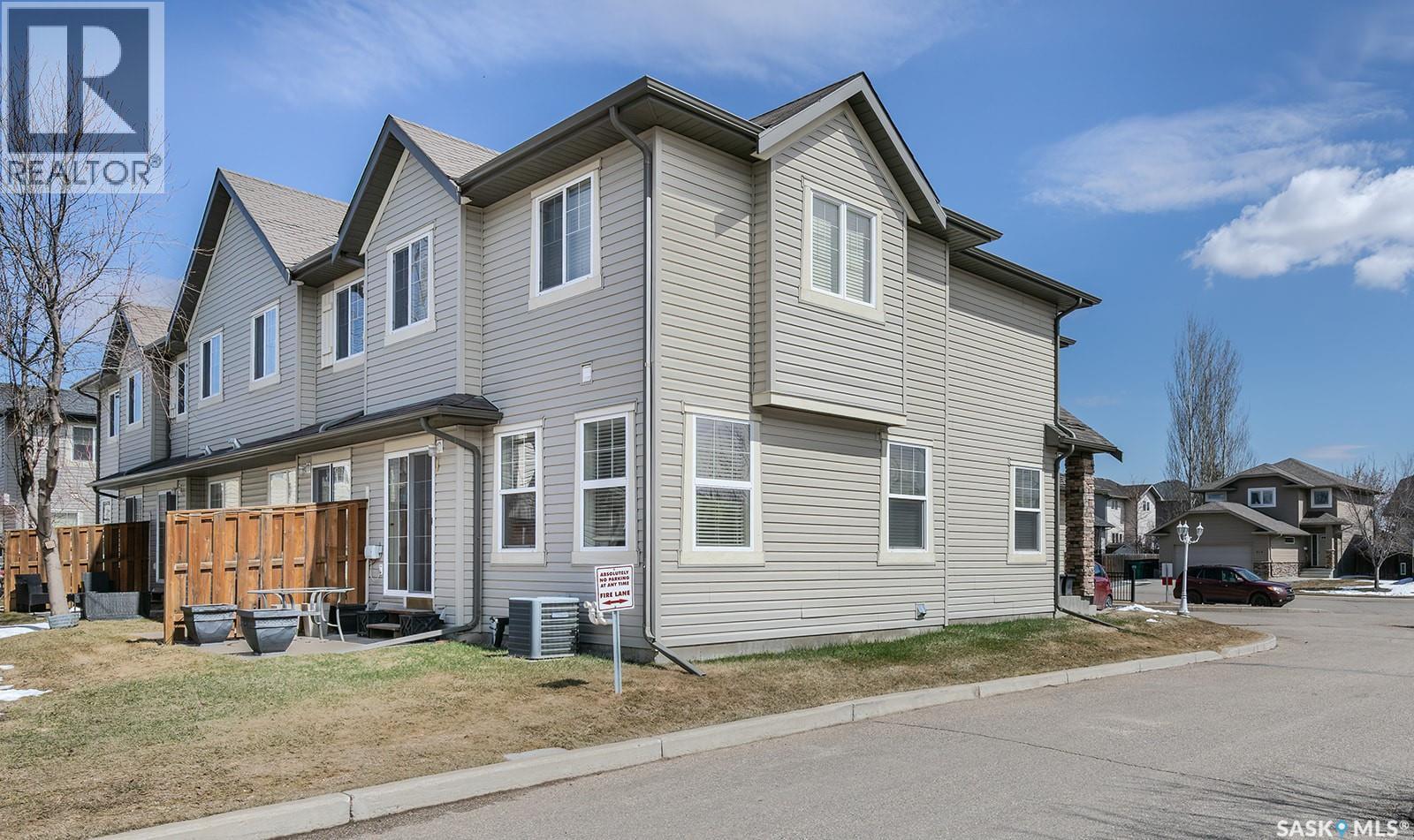 #214 615 Lynd CRESCENT - 40