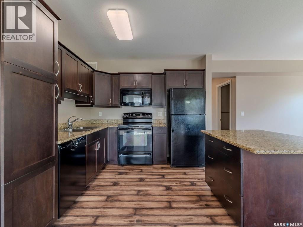 #214 615 Lynd CRESCENT - 8