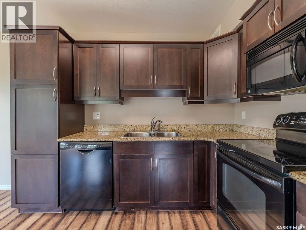 #214 615 Lynd CRESCENT - 9