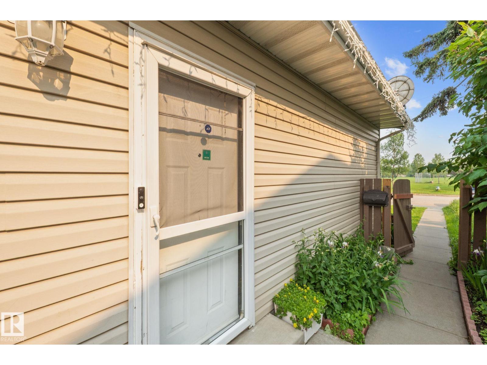 18126 98 AV NW - 13