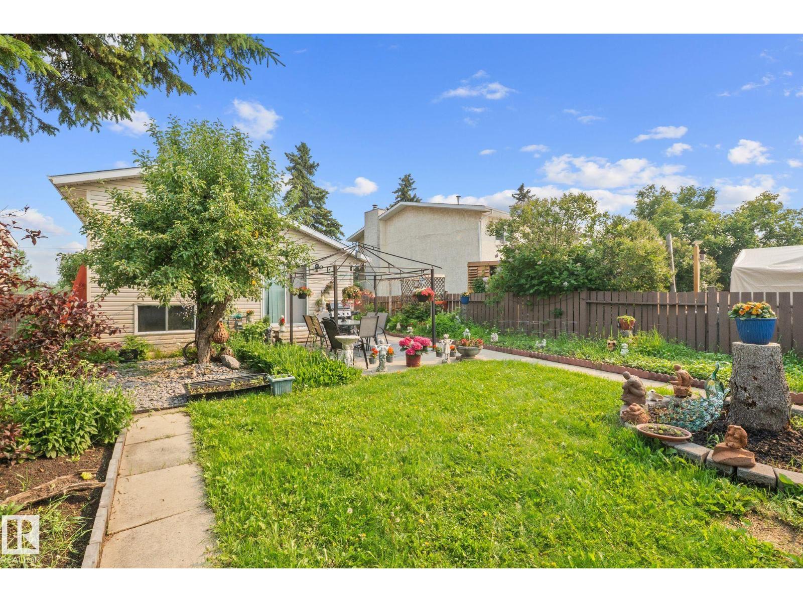 18126 98 AV NW - 15