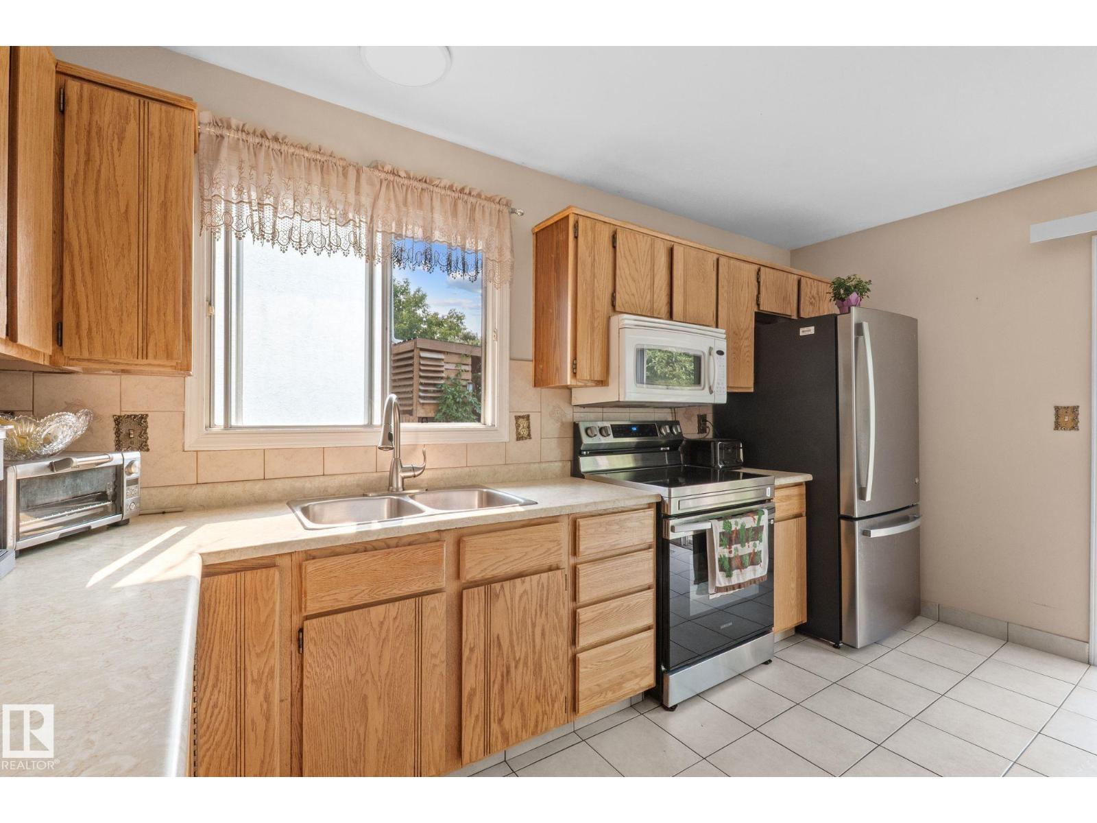 18126 98 AV NW - 24