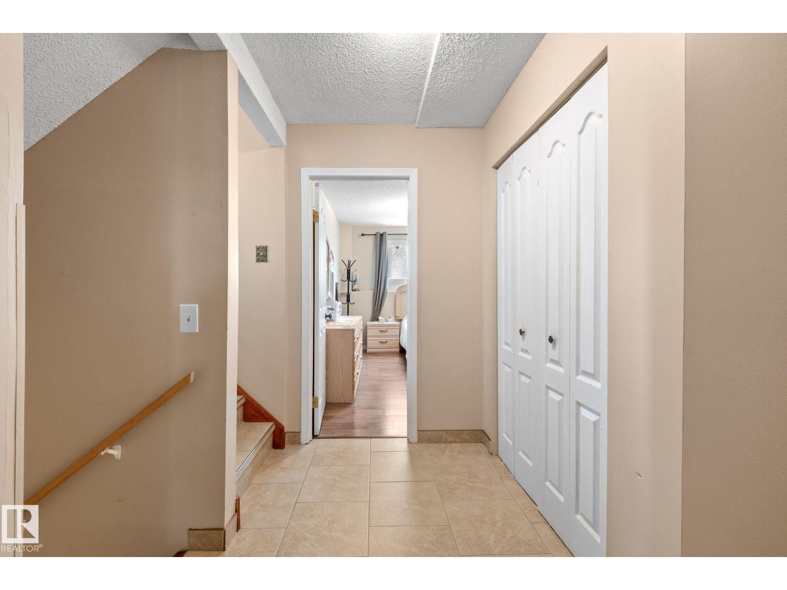 18126 98 AV NW — photo 35