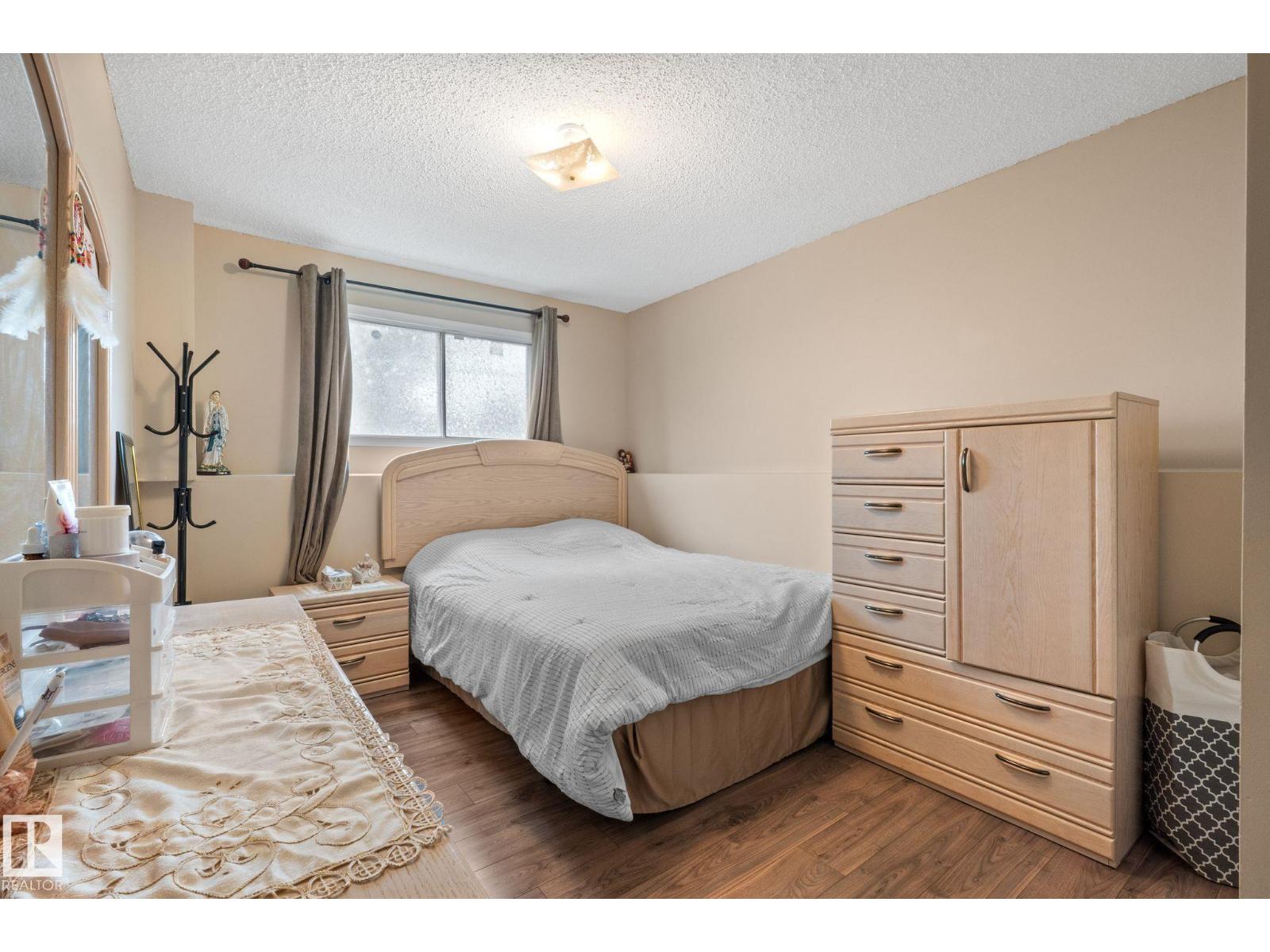 18126 98 AV NW - 36