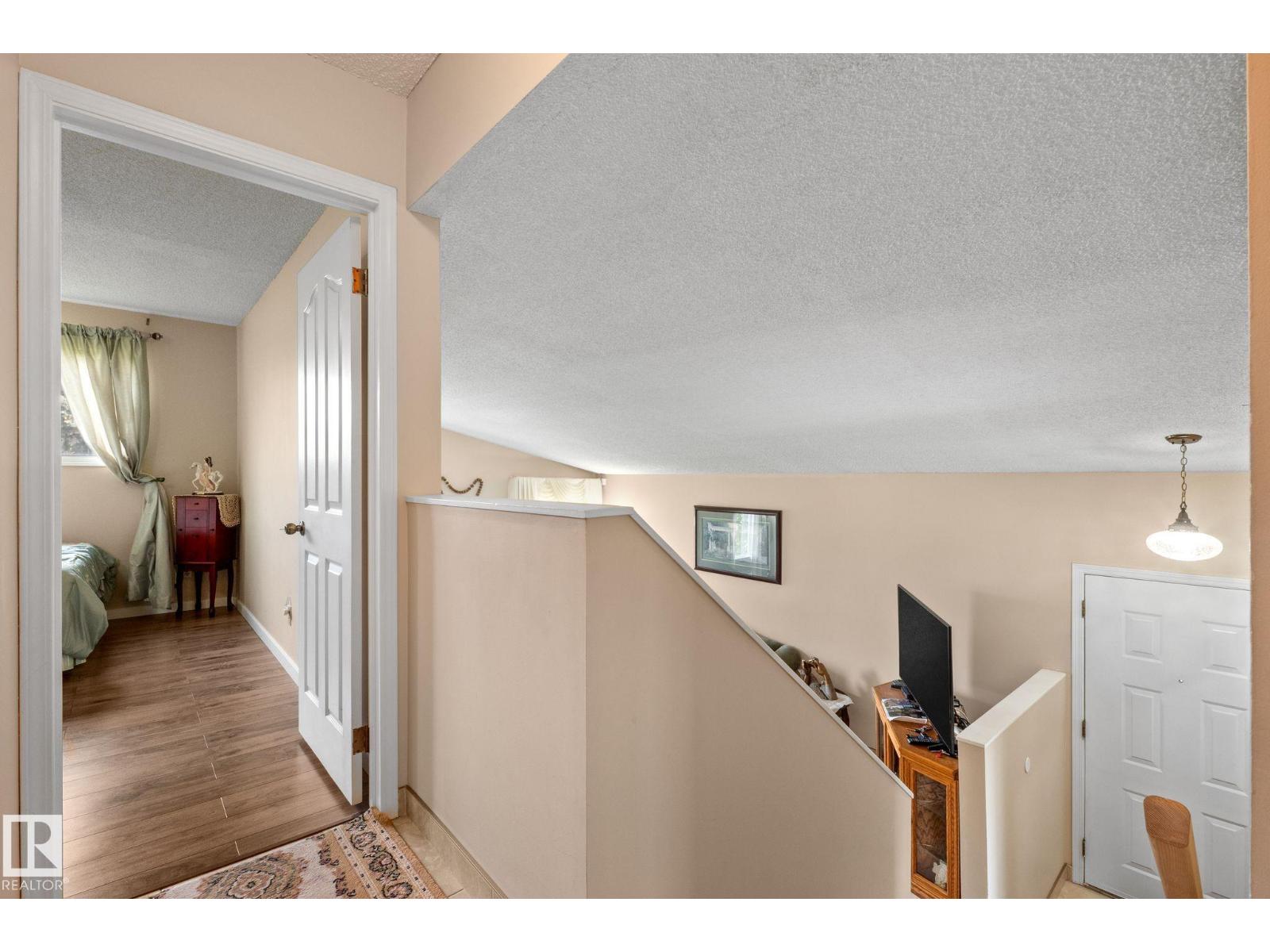 18126 98 AV NW - 56
