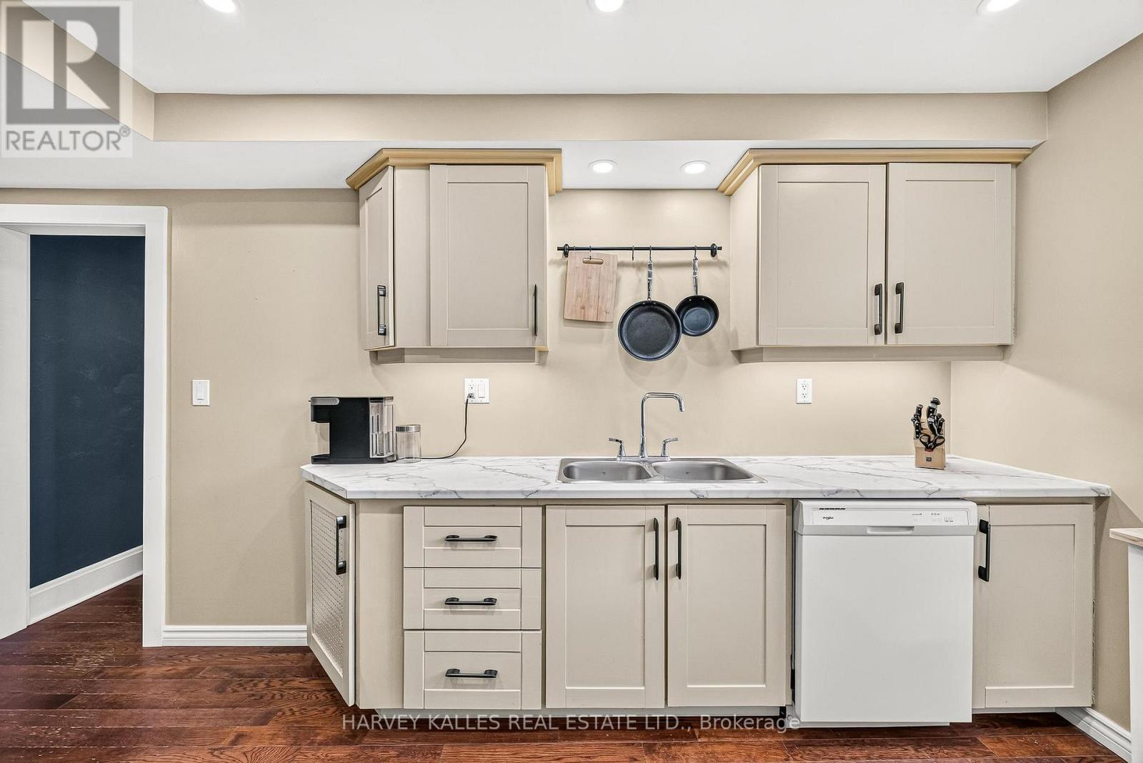 487 DUNSMURE ROAD - 16