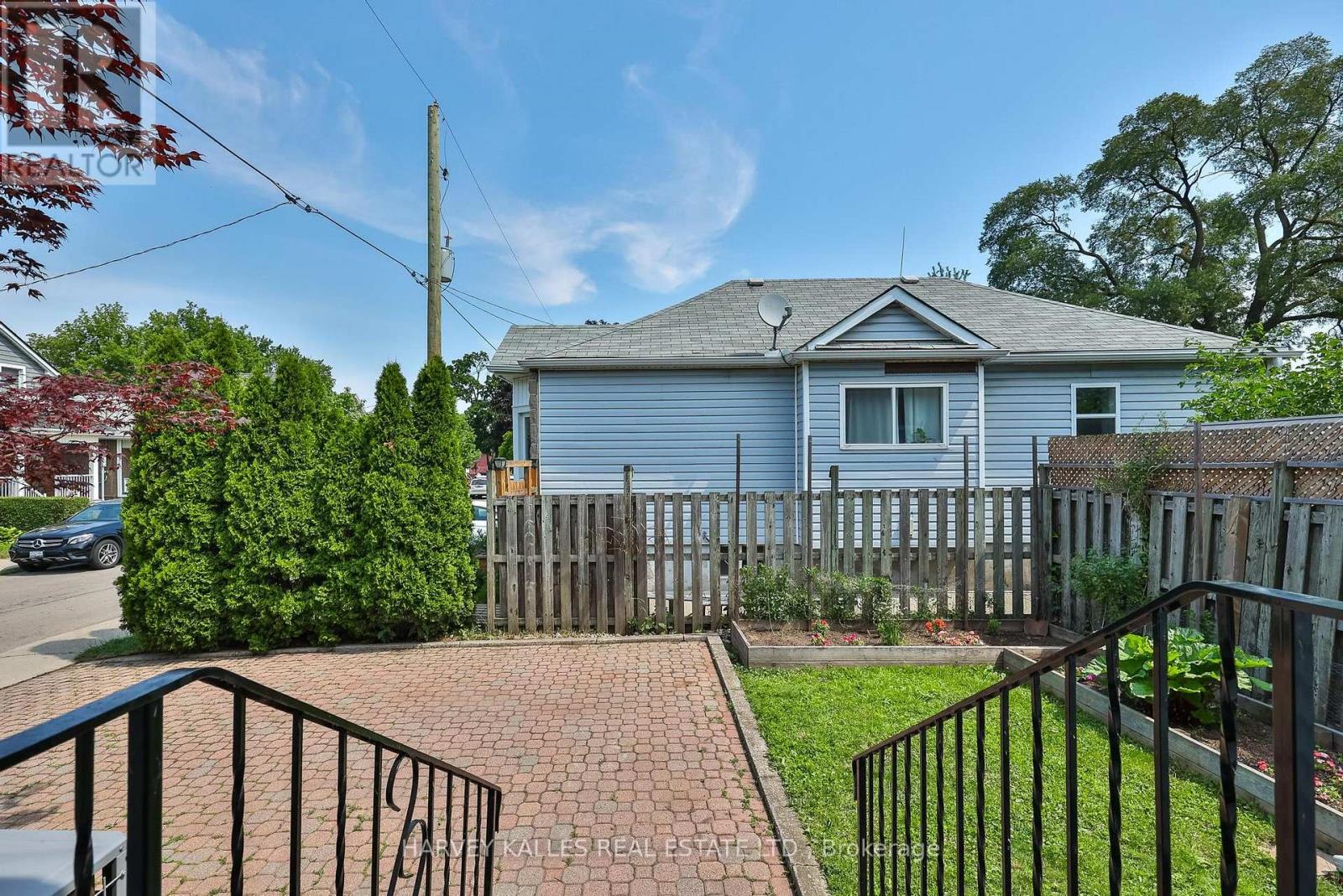 487 DUNSMURE ROAD - 6