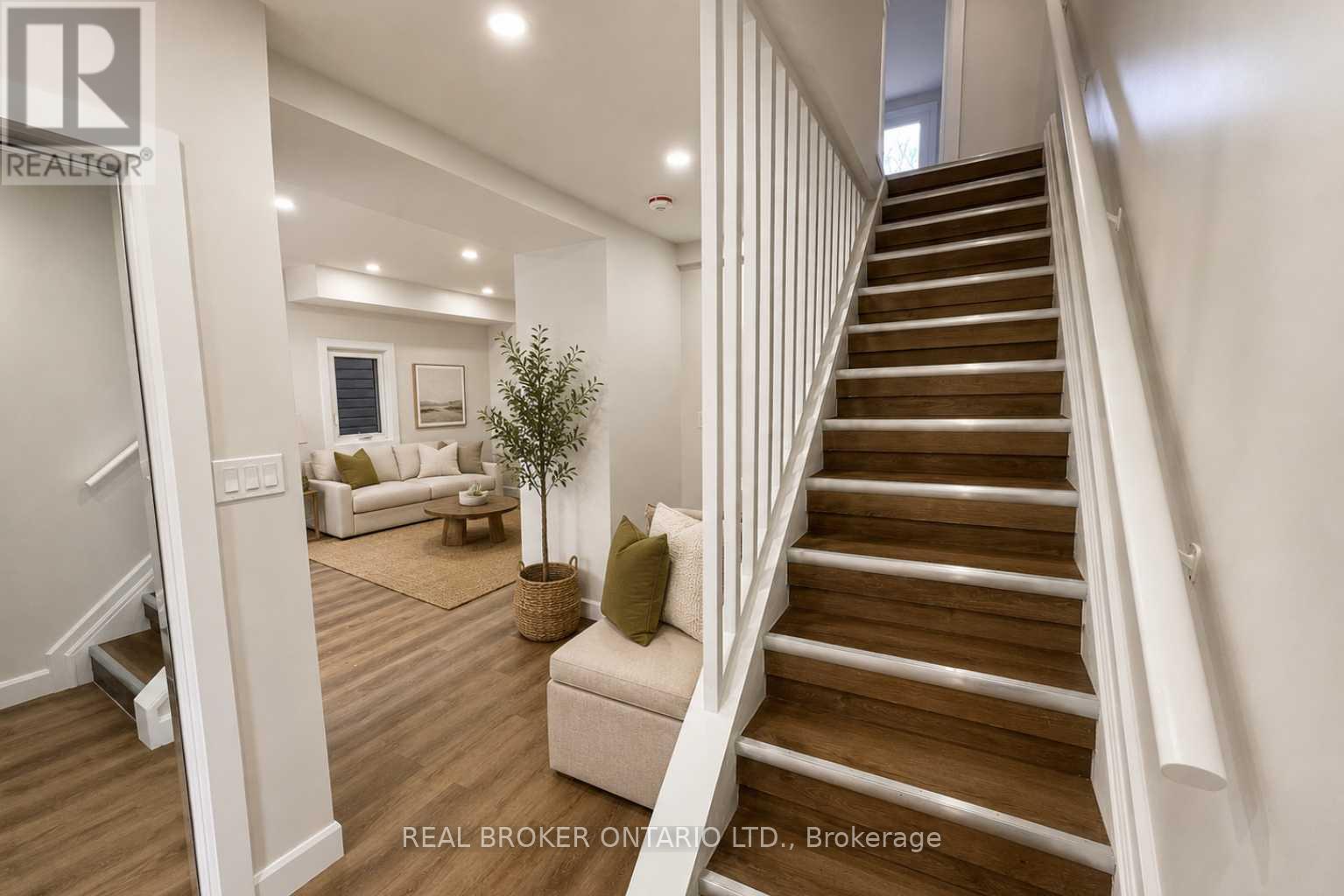 5 ROWANWOOD STREET - 10