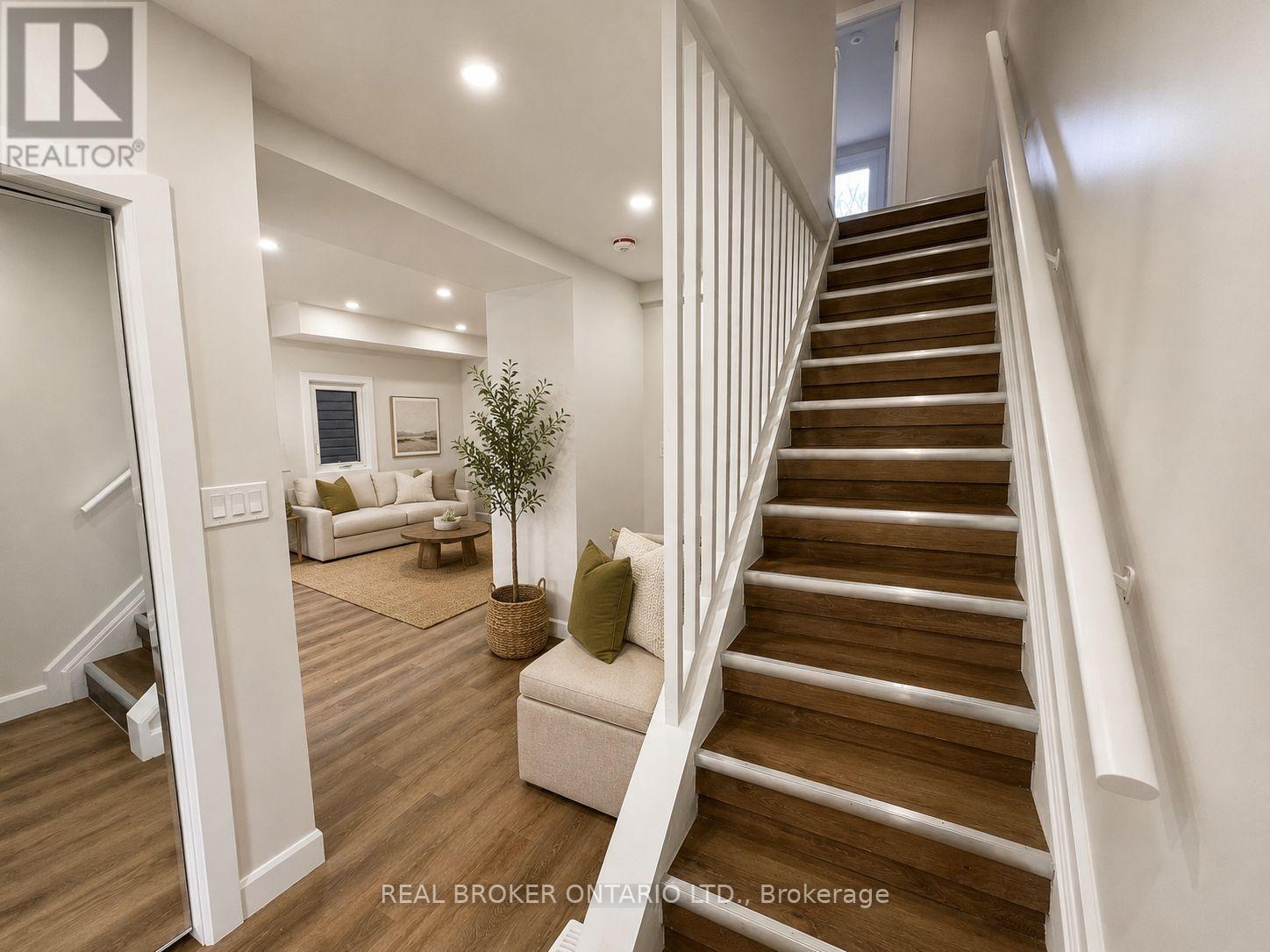 5 ROWANWOOD STREET - 3