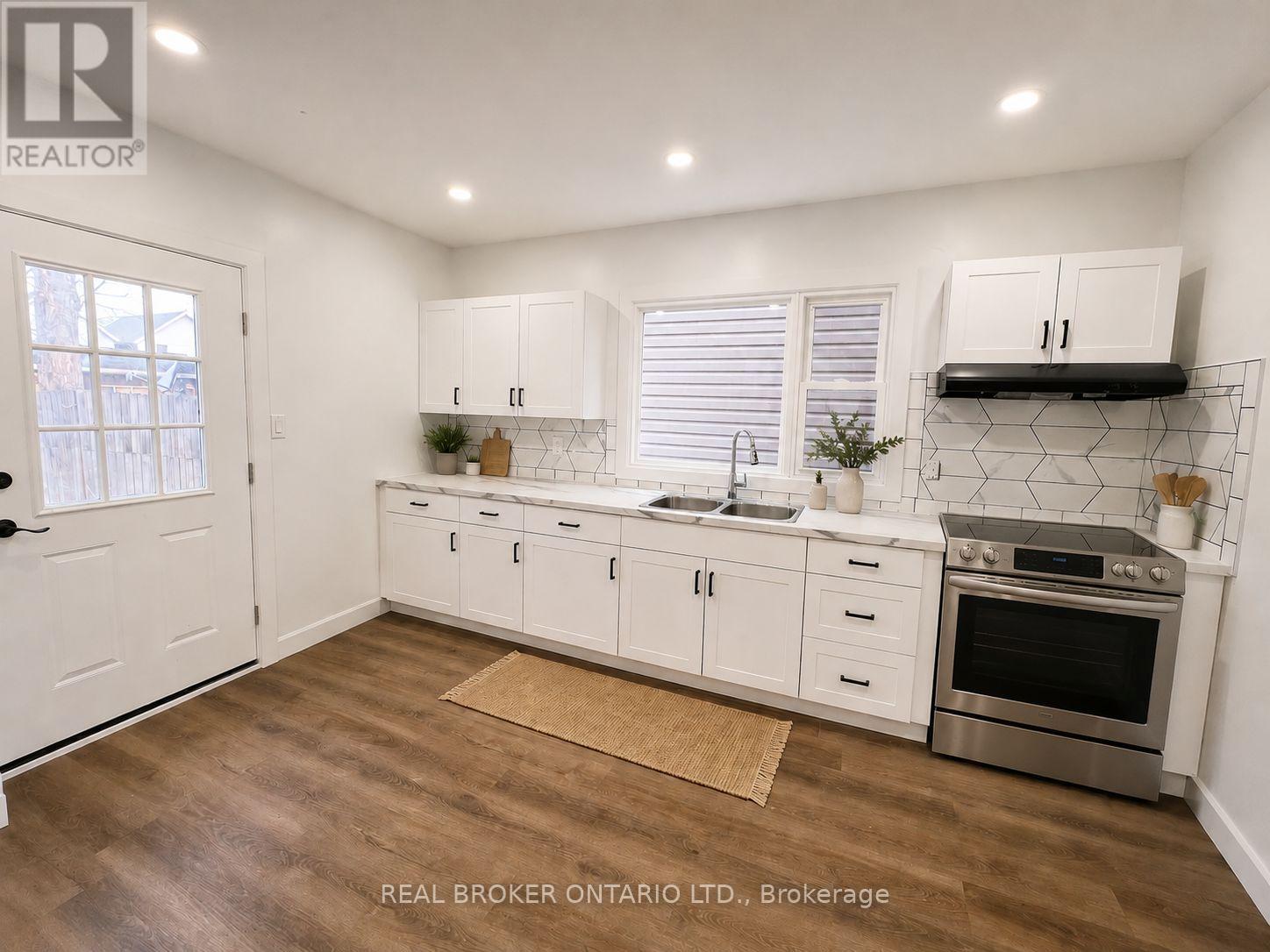 5 ROWANWOOD STREET - 8