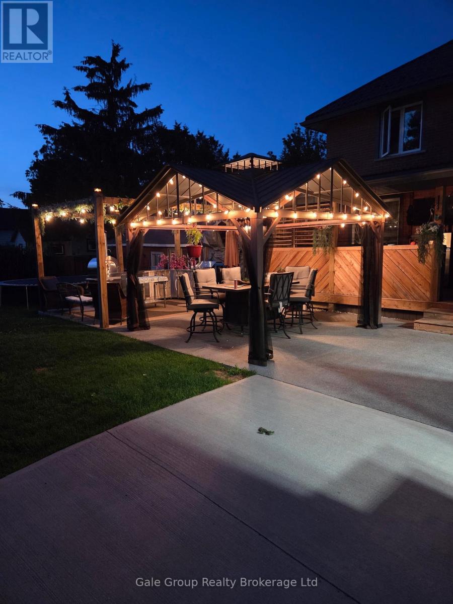 7 FIDLER AVENUE - 24