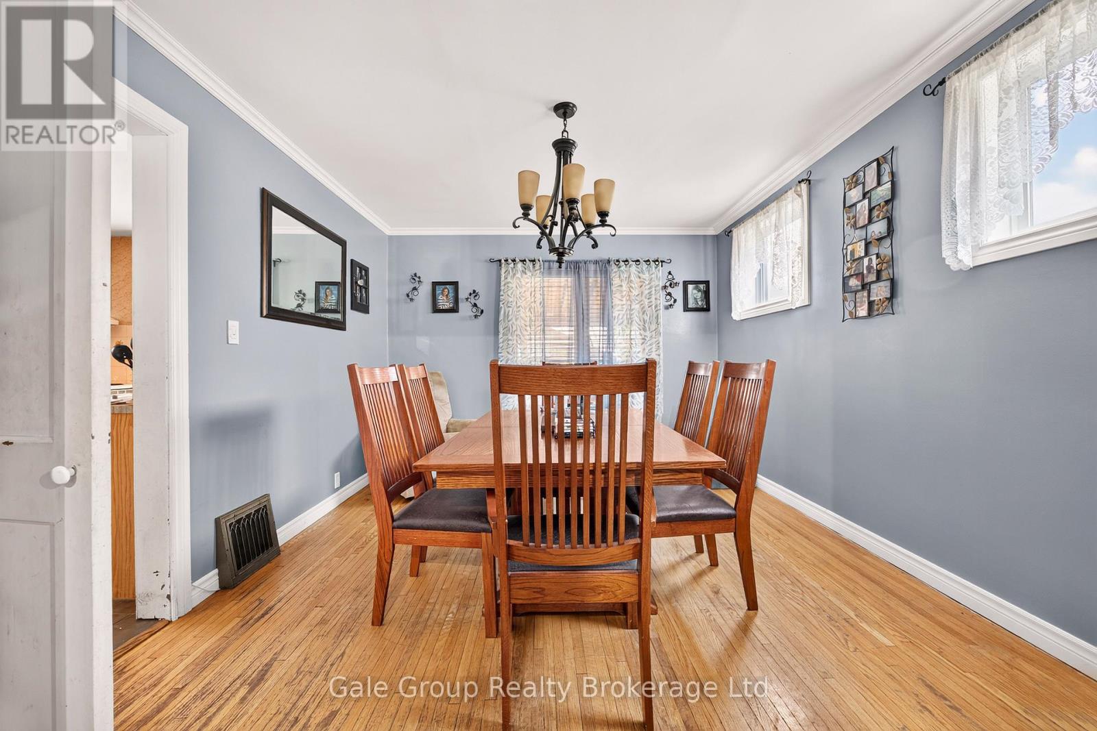 7 FIDLER AVENUE - 7