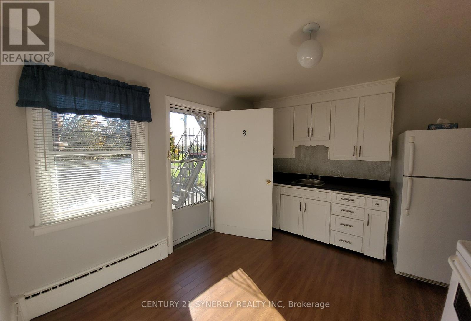 395 PINE STREET E - 24