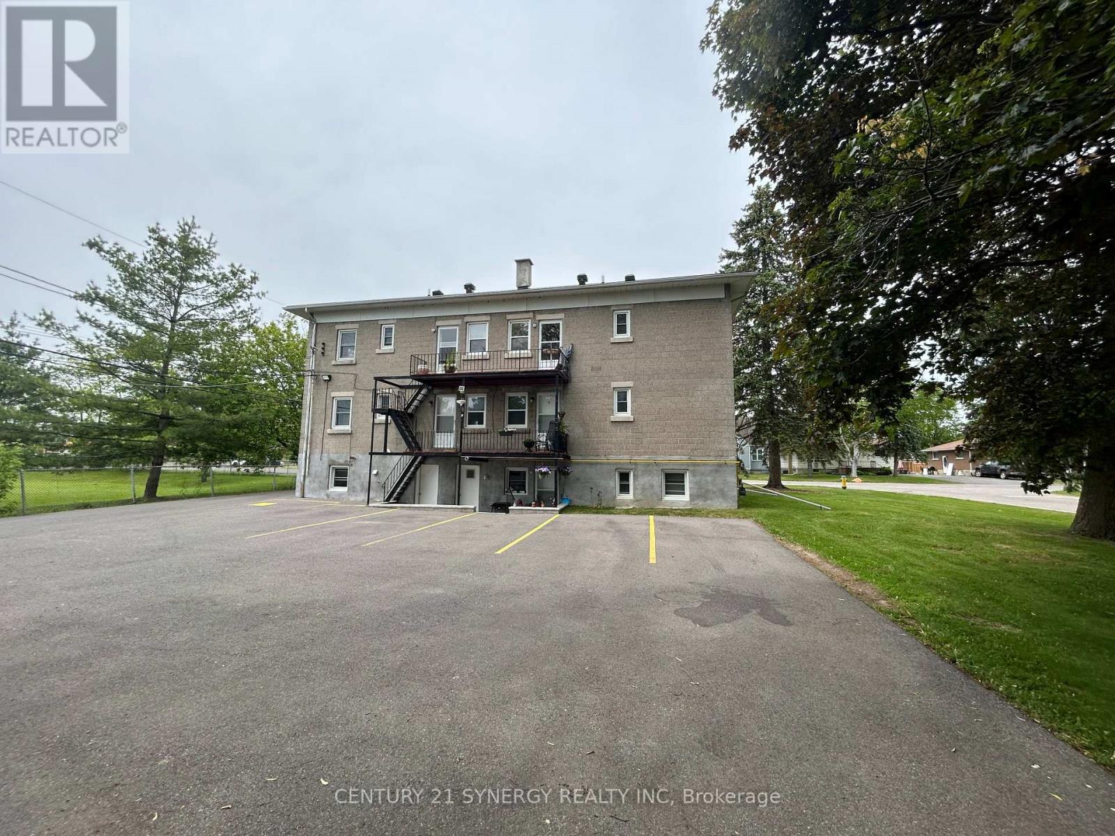 395 PINE STREET E - 5
