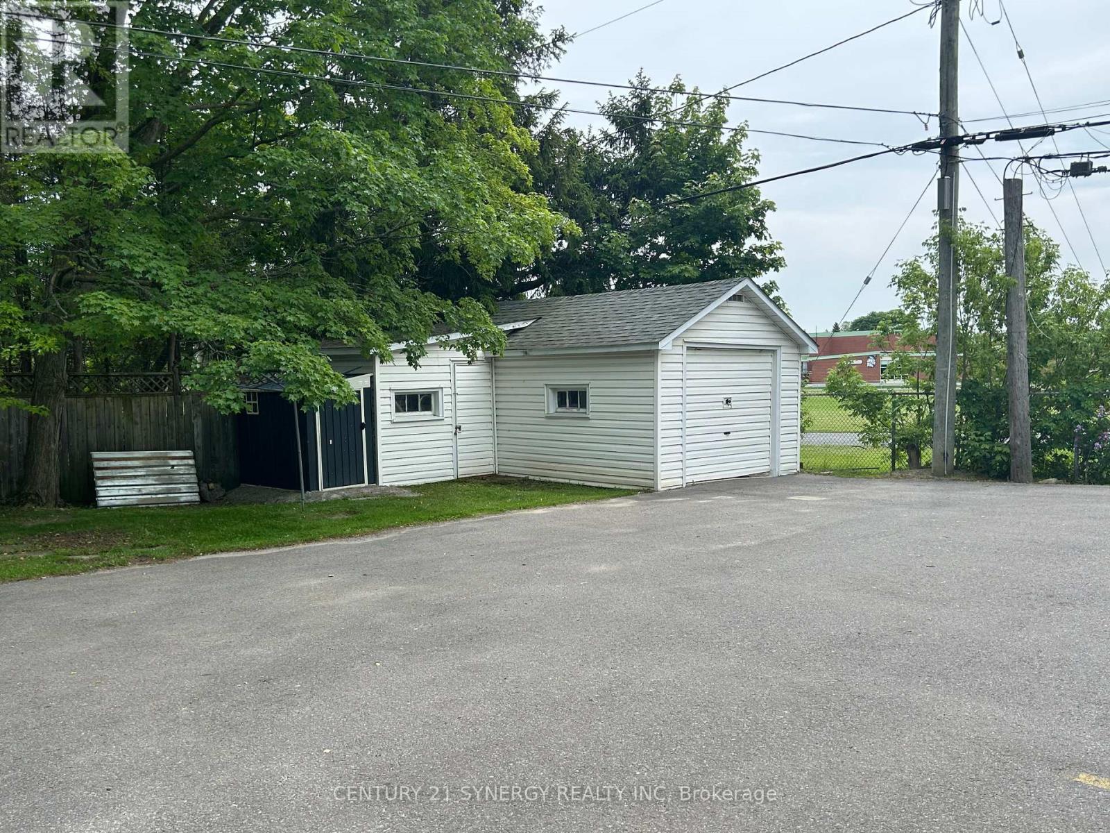 395 PINE STREET E - 6