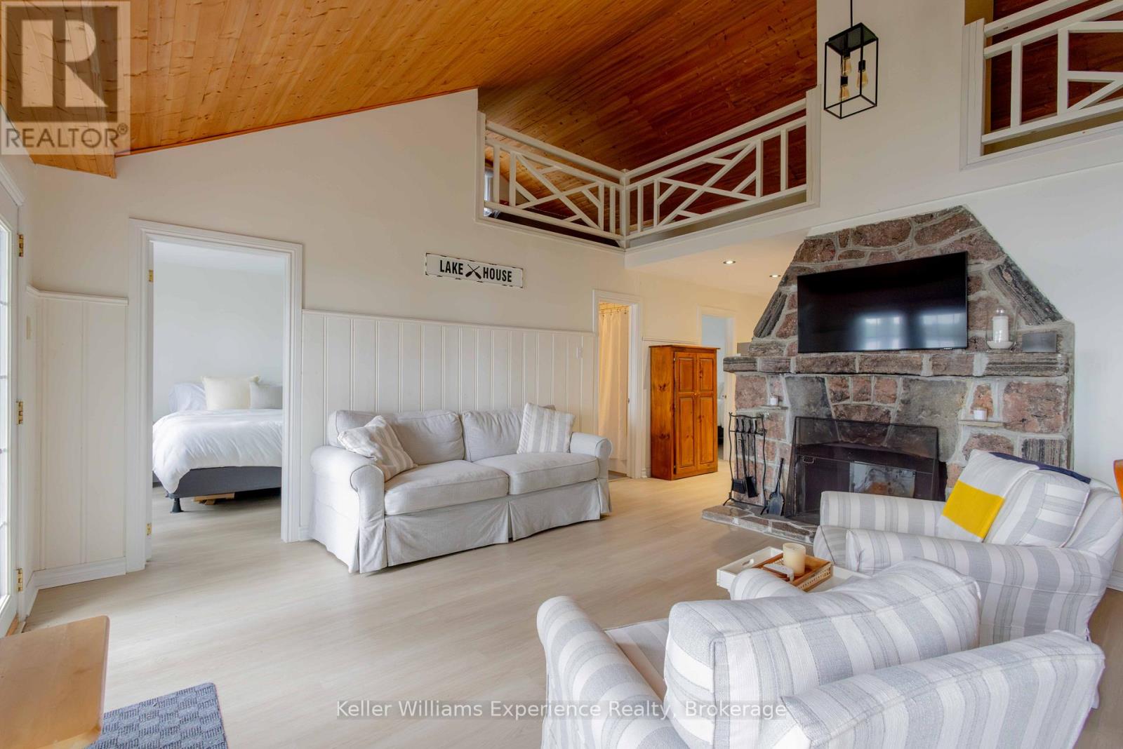 #2 1018 GEORGINA WAY - 13