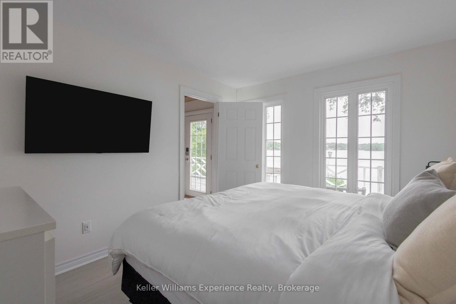 #2 1018 GEORGINA WAY - 15