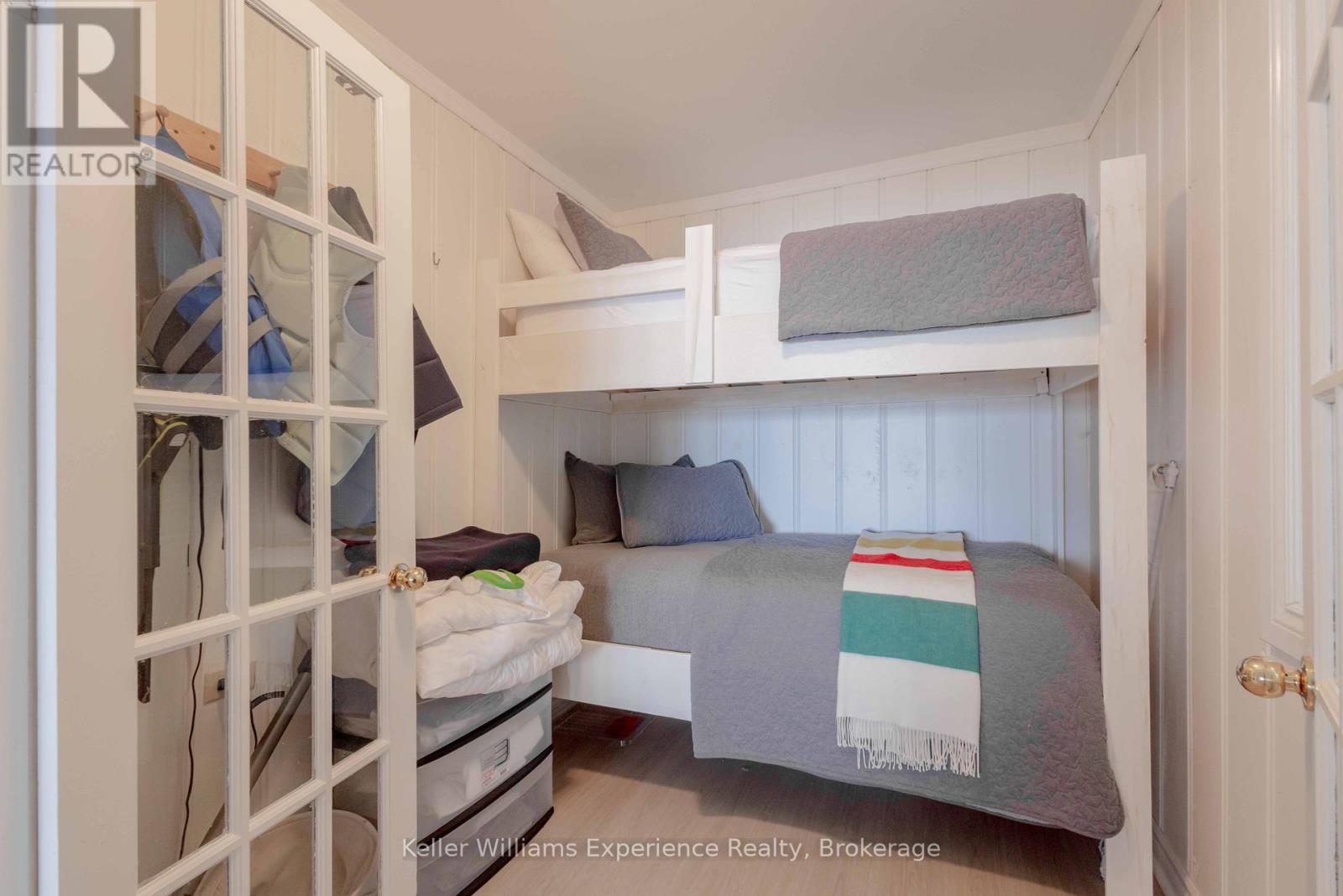 #2 1018 GEORGINA WAY - 17