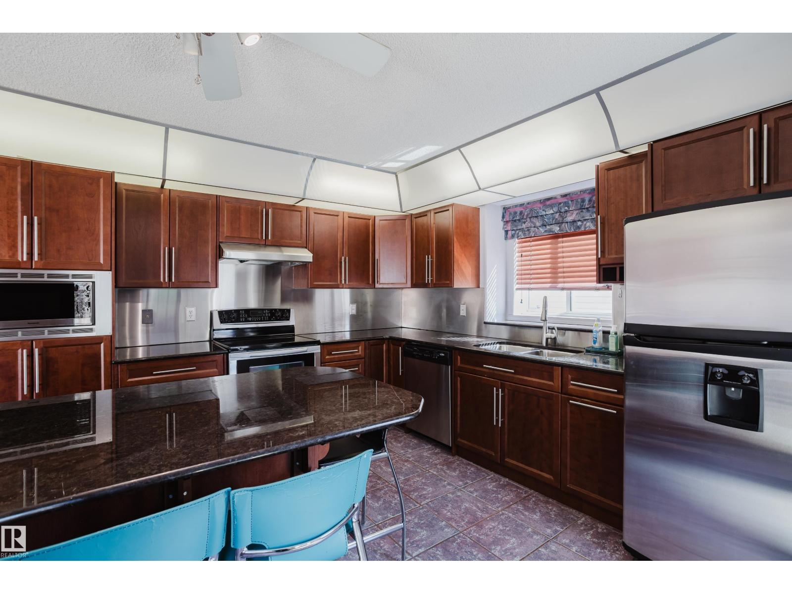 4203 12 AV NW - 16