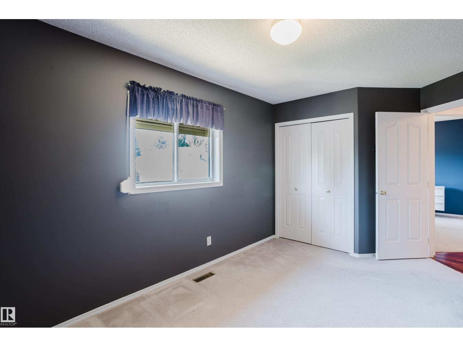 4203 12 AV NW - 31
