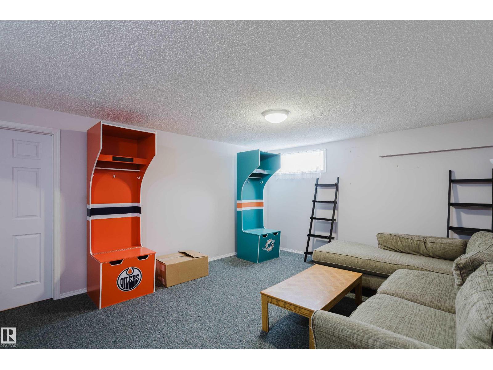 4203 12 AV NW - 33