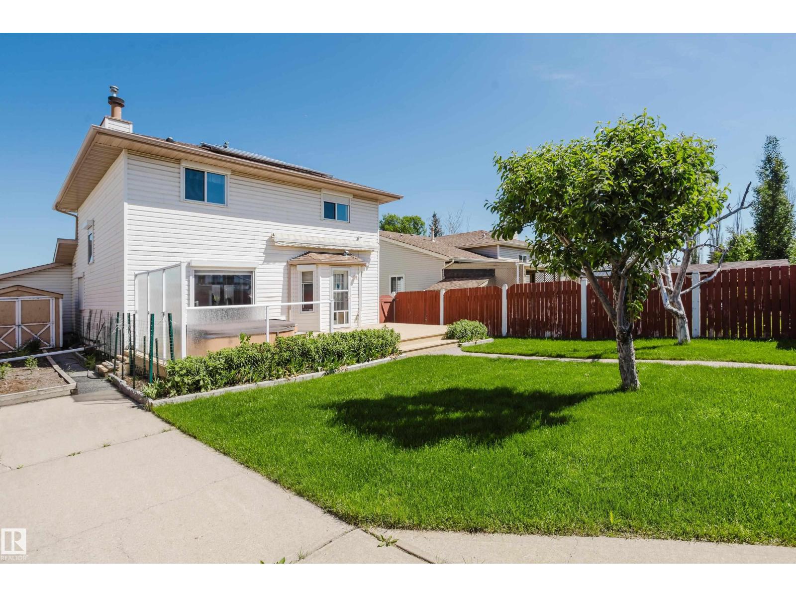 4203 12 AV NW - 41