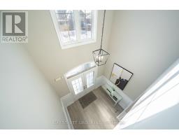 995 Nellie Little Crescent, Newmarket, ON L3X3E6 Photo 33