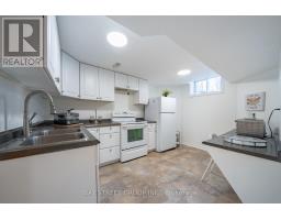 995 Nellie Little Crescent, Newmarket, ON L3X3E6 Photo 38