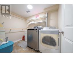 995 Nellie Little Crescent, Newmarket, ON L3X3E6 Photo 40