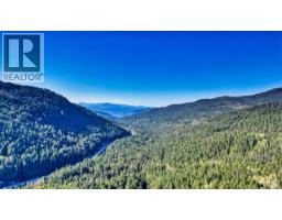 6050 Athelston-hartford Road, Grand Forks, BC V0H1H5 Photo 16