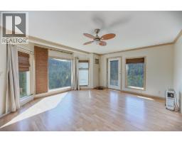 4pc Bathroom - 6050 Athelston-hartford Road, Grand Forks, BC V0H1H5 Photo 9