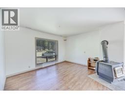 Foyer - 6050 Athelston-hartford Road, Grand Forks, BC V0H1H5 Photo 6