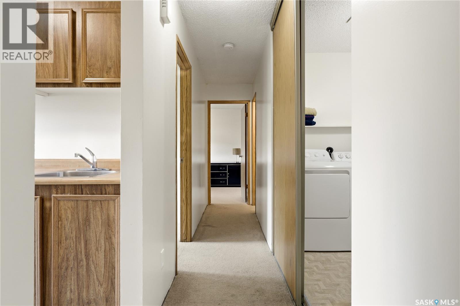 #203 15 Alport CRESCENT - 16