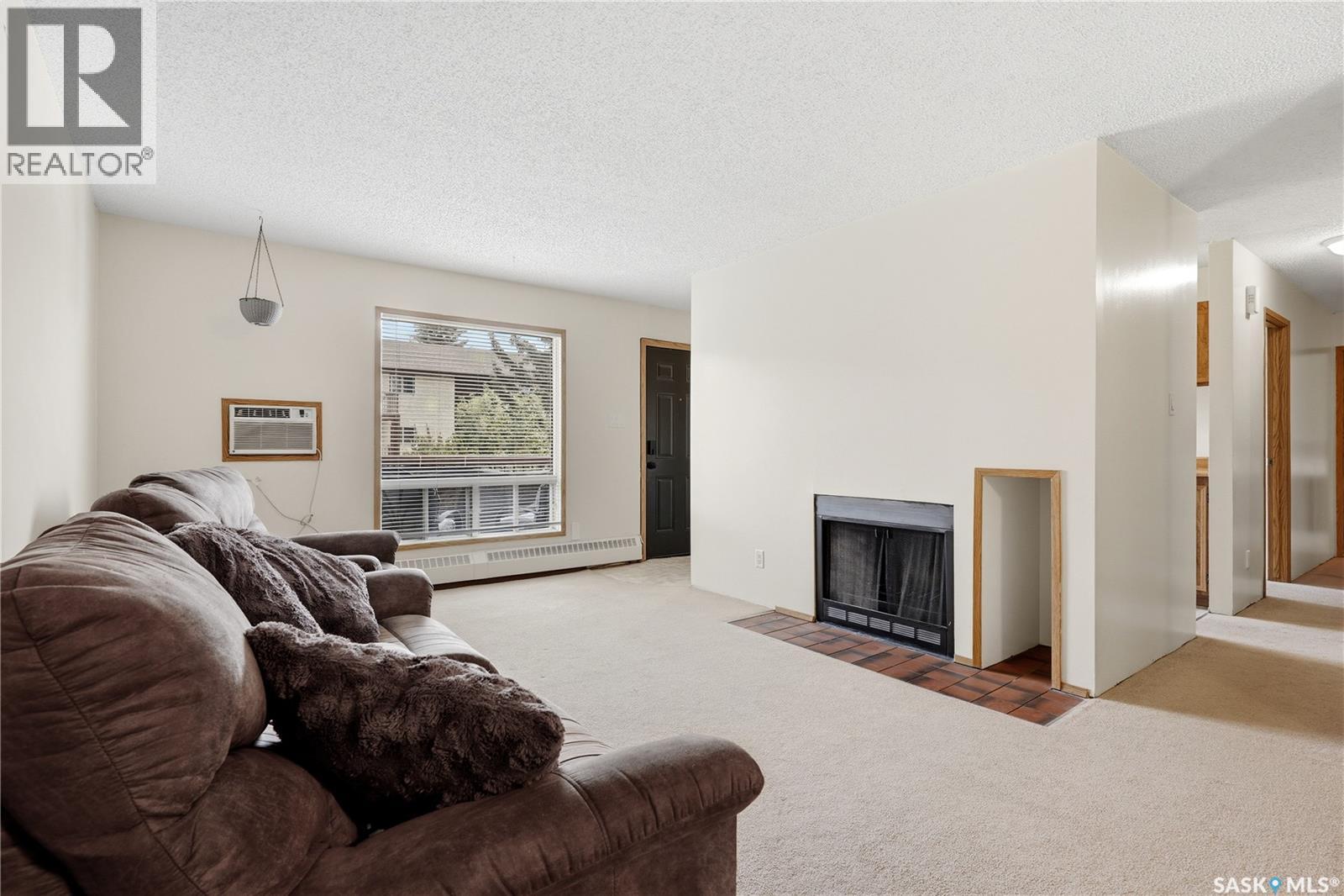 #203 15 Alport CRESCENT - 6