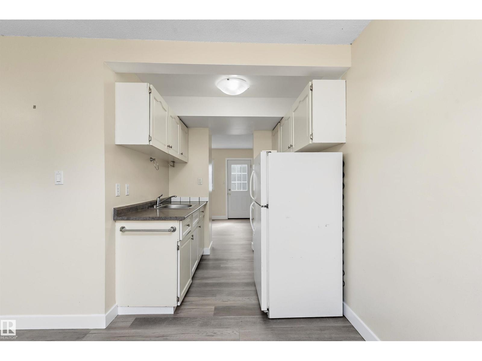899 Abbotsfield RD NW NW - 10