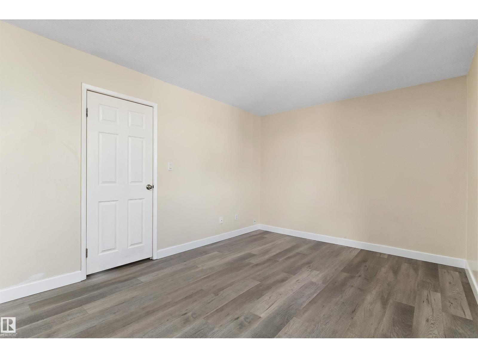 899 Abbotsfield RD NW NW - 17