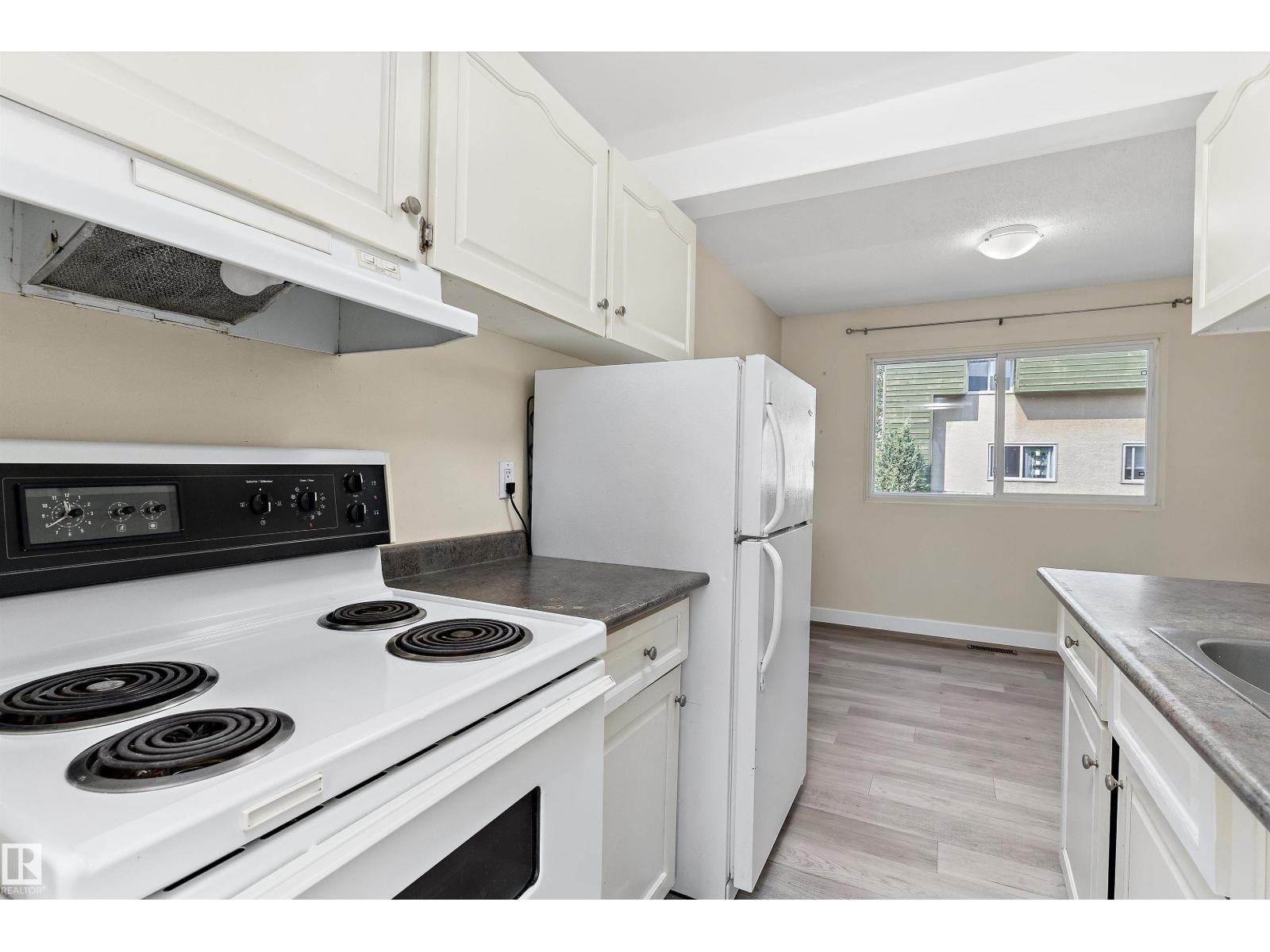 899 Abbotsfield RD NW NW - 9
