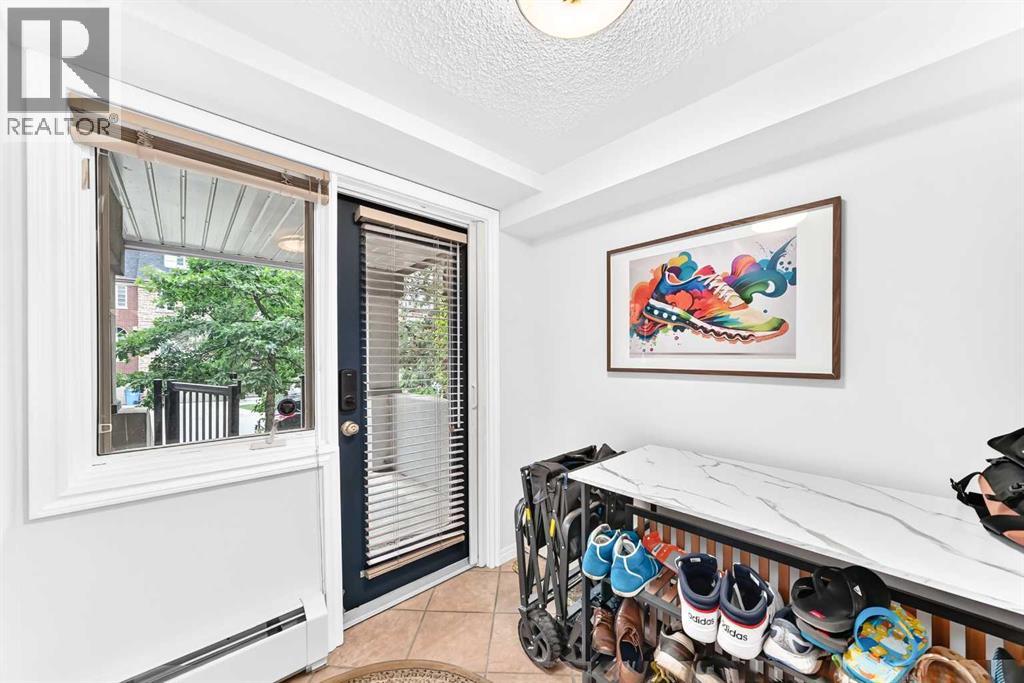102, 2422 Erlton Street SW — photo 3