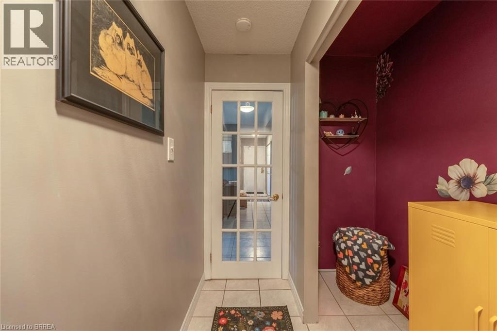 #18 608 GREY Street - 23