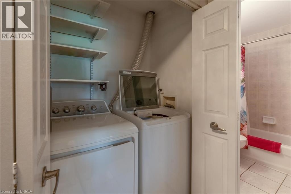 #18 608 GREY Street - 24